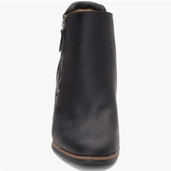 NWOB - NATURALIZER SOUL Women's Black Haley Wedge Ankle Bootie - Size 8