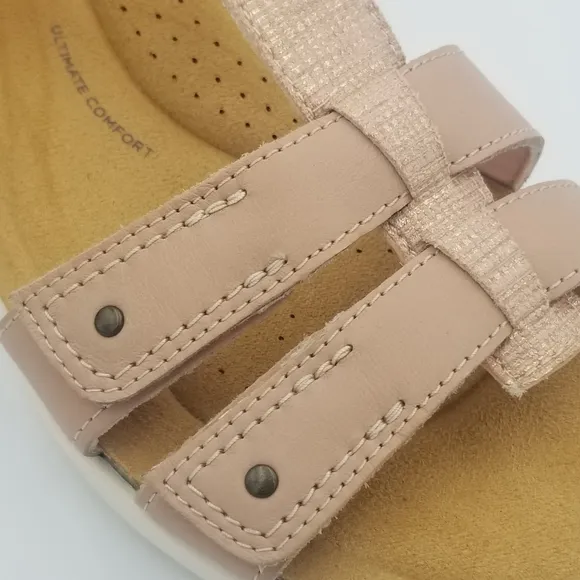 NWOT Clarks April Cove Sandals Blush Leather Cuir Beige Rose, Women's 9.5, SOFT!