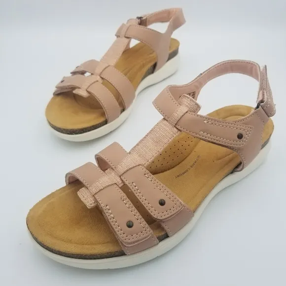 NWOT Clarks April Cove Sandals Blush Leather Cuir Beige Rose, Women's 9.5, SOFT!