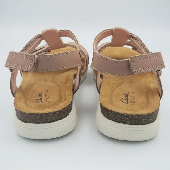 NWOT Clarks April Cove Sandals Blush Leather Cuir Beige Rose, Women's 9.5, SOFT!