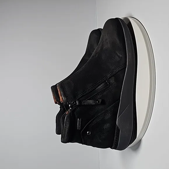NWOT Cobb Hill Skylar Bootie Ankle Boots Waterproof Side Zip Leather Black 8.5