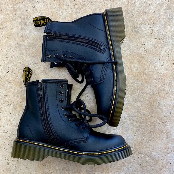 NWOT • Doc Martens Combat Boots