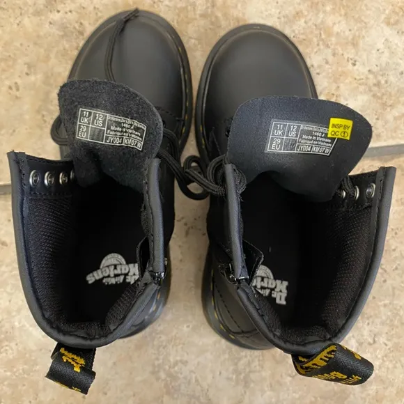 NWOT • Doc Martens Combat Boots