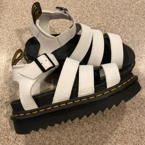 NWOT Dr. Martens BLAIRE HYDRO LEATHER STRAP SANDALS, US Size 5 White
