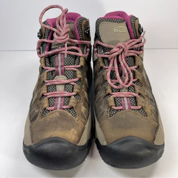 NWOT KEEN Women's Targhee III Waterproof Mid Boots Size 8 Weiss/Boysenberry