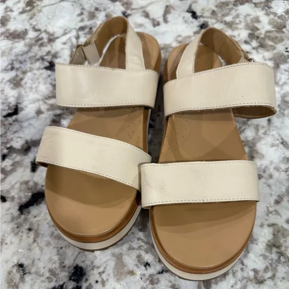 NWOT Nisolo Women's Cream Sandals