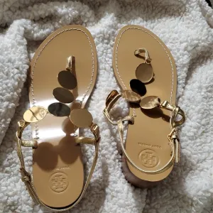 NWOT Tory Burch Gold Metal Slingback Thong Heeled Sandals Women's Size US 9 M