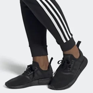 𝅺NWT ADIDAS NMD_R1 Triple Black Size 5
