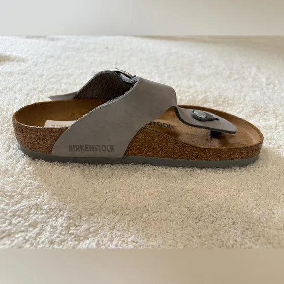 NWT Birkenstock Gizeh Big Buckle Sandals Size 36 / 5 dove gray