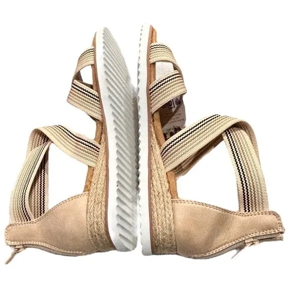 NWT BOBS from Skechers Women's Desert Kiss Sandals Candid Gal/Cream Size‎ 8.5