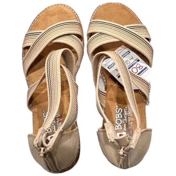 NWT BOBS from Skechers Women's Desert Kiss Sandals Candid Gal/Cream Size‎ 8.5
