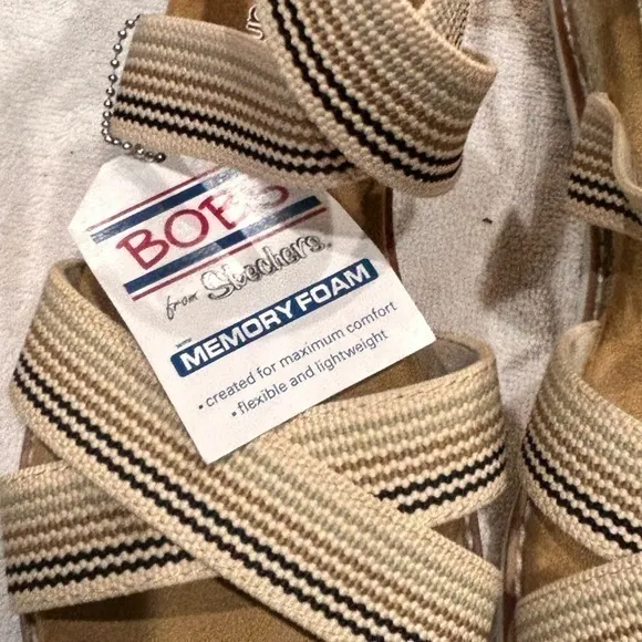 NWT BOBS from Skechers Women's Desert Kiss Sandals Candid Gal/Cream Size‎ 8.5
