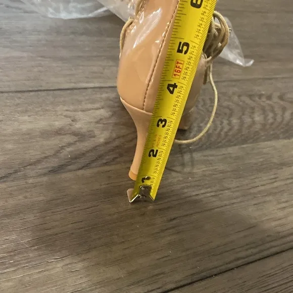NWT BURJU Magdelora Open Toe Cut Out Lace Up Heeled Sandals | Size 5