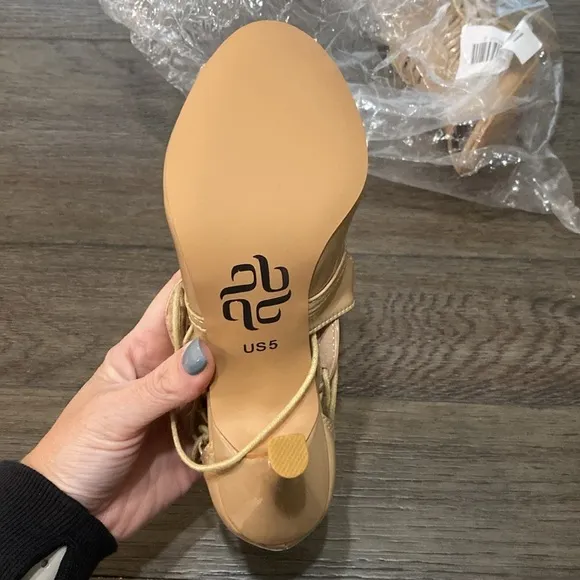 NWT BURJU Magdelora Open Toe Cut Out Lace Up Heeled Sandals | Size 5