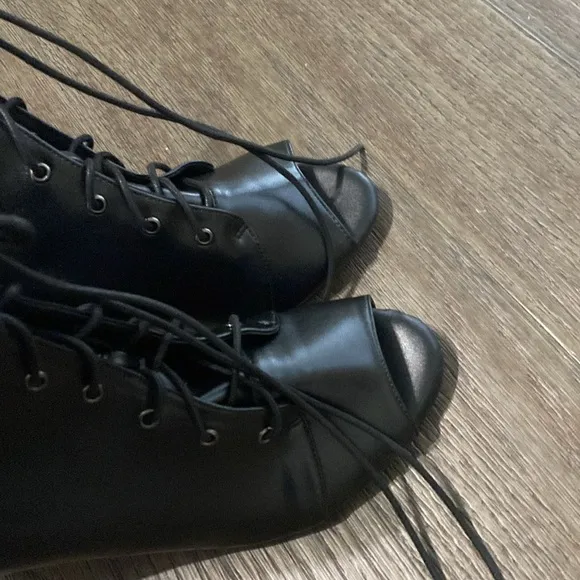 NWT BURJU Moment  Open Toe Lace Up Tongue Ankle Boots | Black | Size 13