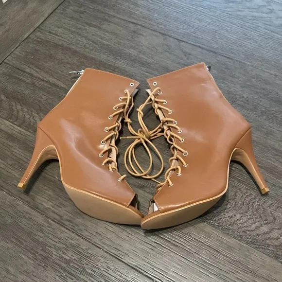 NWT BURJU Sofiya Nude Open Toe Lace Up Ankle Boots | Size 9.5