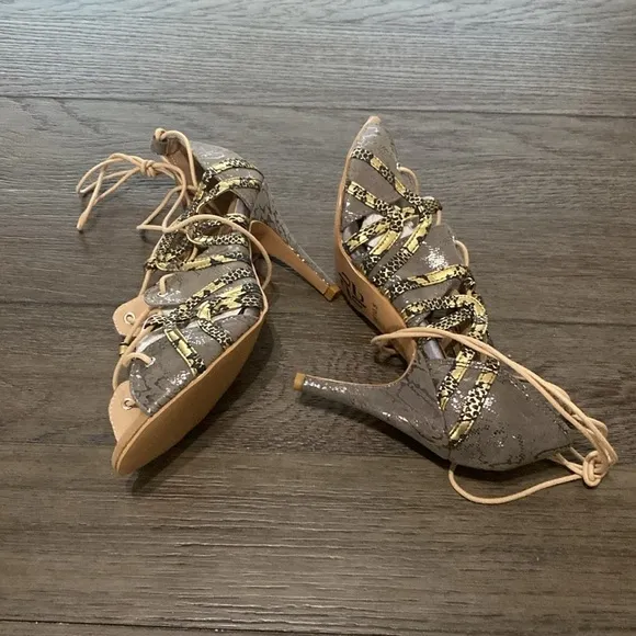 NWT BURJU Vaneno Open Toe Lace Up Stiletto Heeled Sandals | Size 10.5