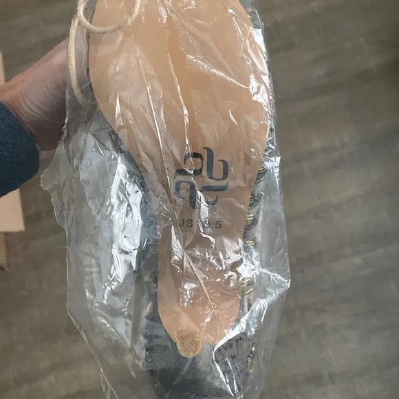 NWT BURJU Vaneno Open Toe Lace Up Stiletto Heeled Sandals | Size 10.5