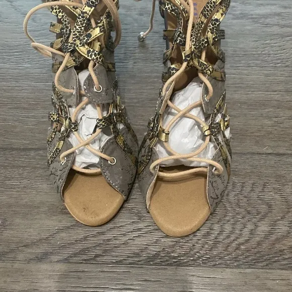 NWT BURJU Vaneno Open Toe Lace Up Stiletto Heeled Sandals | Size 10.5