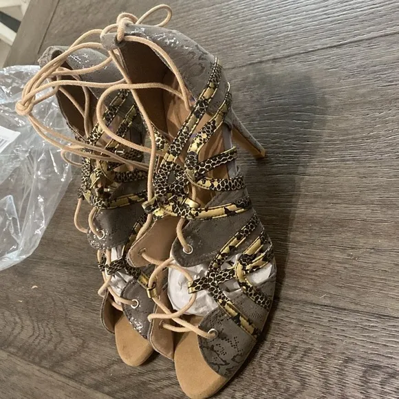 NWT BURJU Vaneno Open Toe Lace Up Stiletto Heeled Sandals | Size 10.5