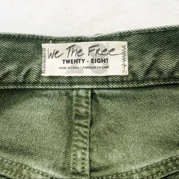 NWT Free People Sequoia Mid Length Distressed Bermuda Short In Forest Green