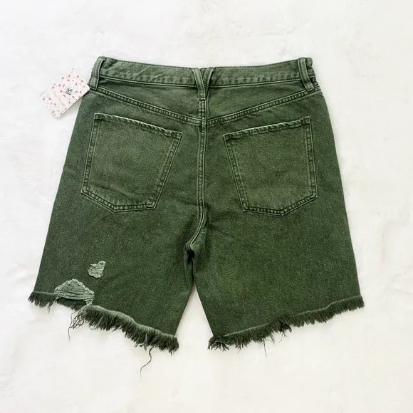 NWT Free People Sequoia Mid Length Distressed Bermuda Short In Forest Green