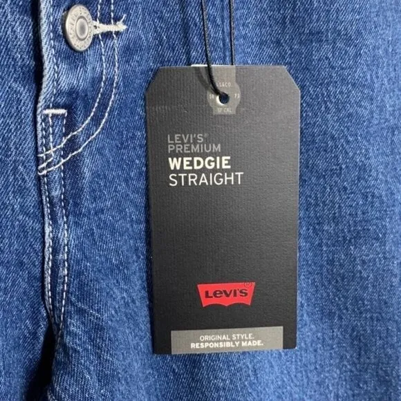 NWT Levi's Wedgie High Waist Straight Leg Crop Jeans - Size 26