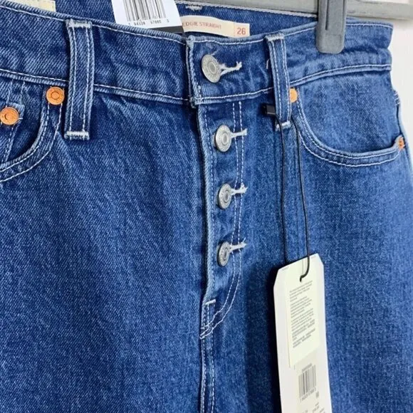 NWT Levi's Wedgie High Waist Straight Leg Crop Jeans - Size 26