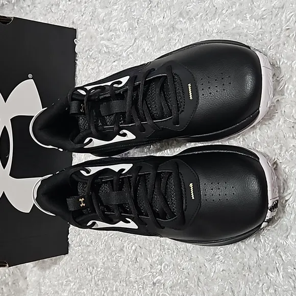 NWT Men's Under Armour Basketball Shoes