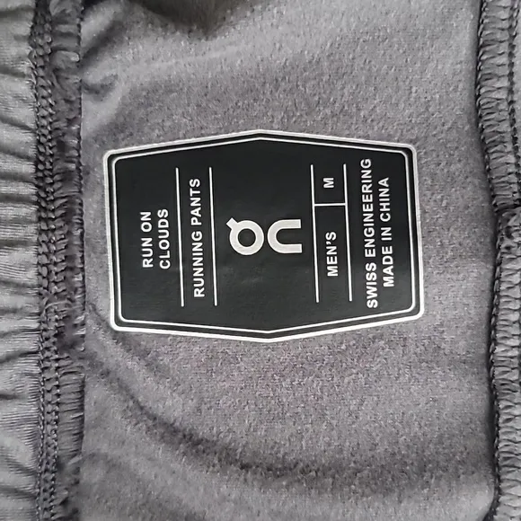 NWT ON Cloud Running Pants, Size Medium, Color Glacier/Rock