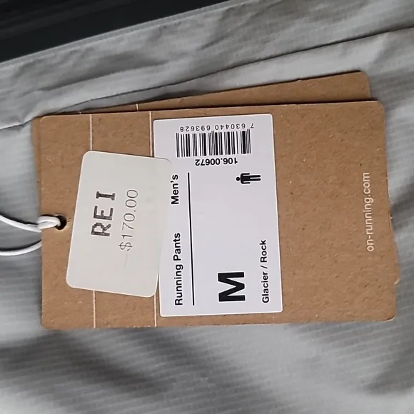 NWT ON Cloud Running Pants, Size Medium, Color Glacier/Rock