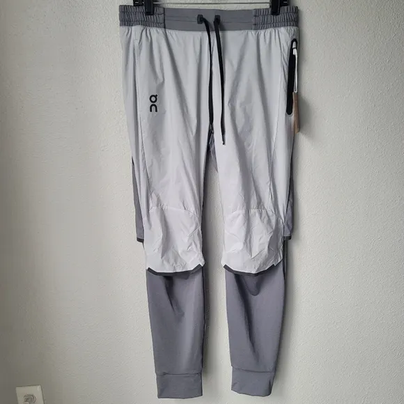 NWT ON Cloud Running Pants, Size Medium, Color Glacier/Rock