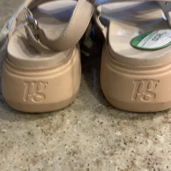 NWT Paul Green Pramet Blush Sandals Size 5 (US 7)