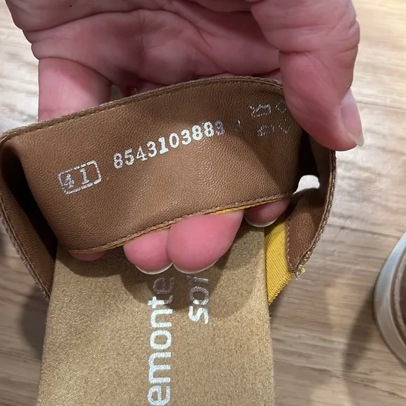 NWT Remonte Soft Women's Yellow Sandals