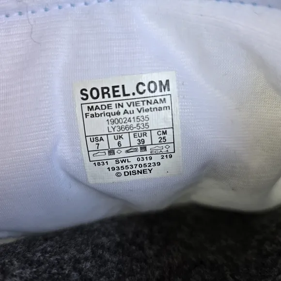 NWT Sorel x Disney Fluffy Frozen 2 &quot;Elsa&quot; Winter Boots, Big Girl Size 7