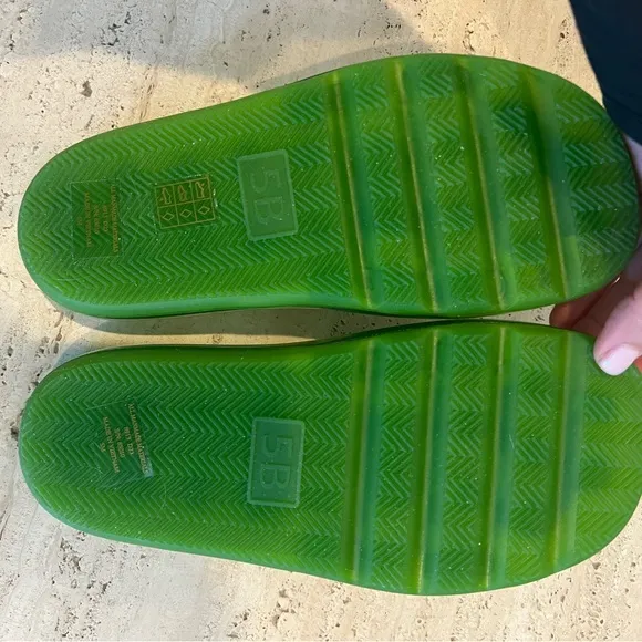 NWT Tory Burch women’s bubble jelly sandals Stylish Green Slide Sandals size 5