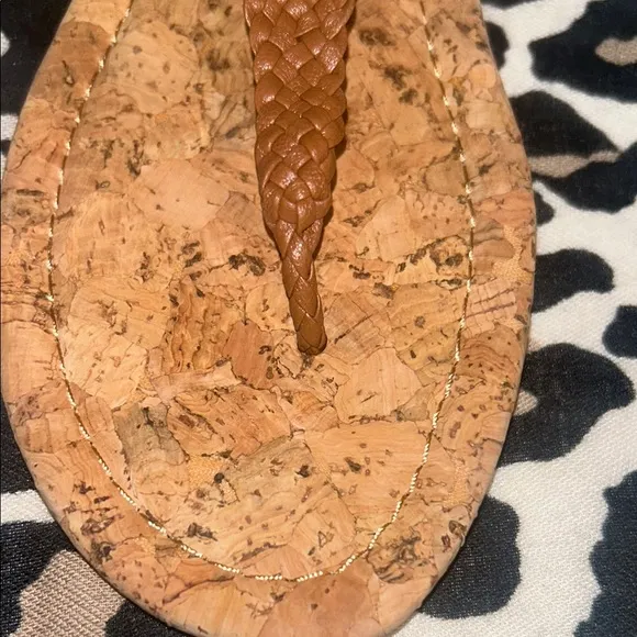 NWT⭐️GIANNI BINI Brown SANDALS🤎Flats Size 9