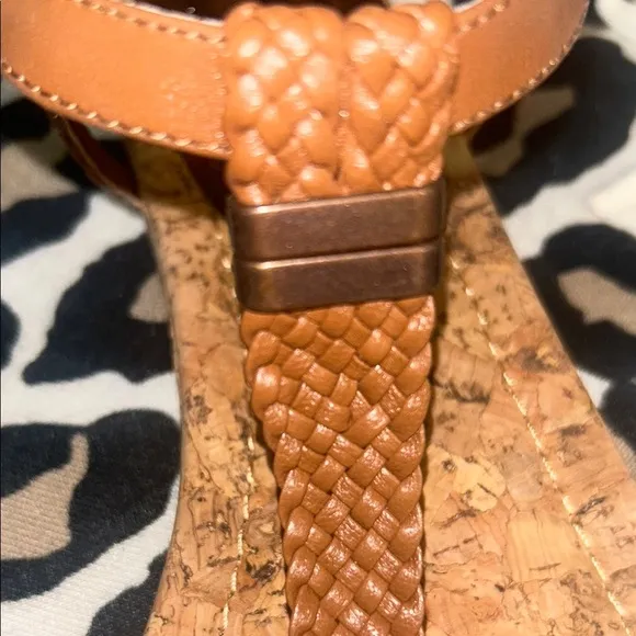NWT⭐️GIANNI BINI Brown SANDALS🤎Flats Size 9