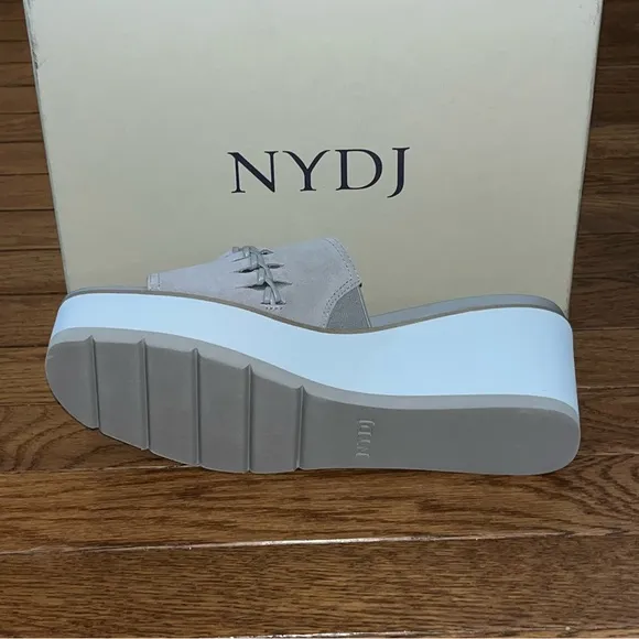 NYDJ Rory Wedge Sandals Feather Gray Suede &amp; White Wedge Sole Women’s Size 10