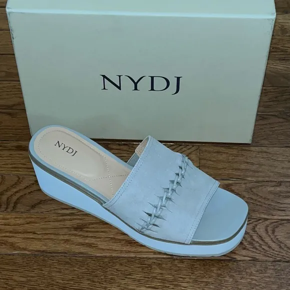 NYDJ Rory Wedge Sandals Feather Gray Suede &amp; White Wedge Sole Women’s Size 10