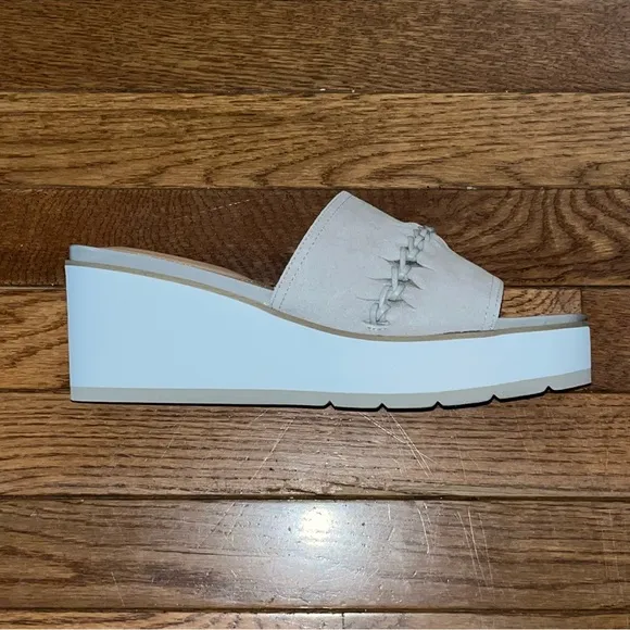 NYDJ Rory Wedge Sandals Feather Gray Suede &amp; White Wedge Sole Women’s Size 10