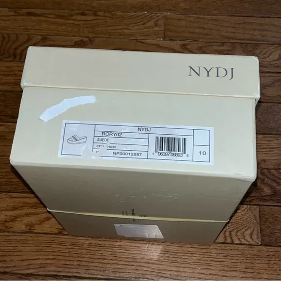 NYDJ Rory Wedge Sandals Feather Gray Suede &amp; White Wedge Sole Women’s Size 10