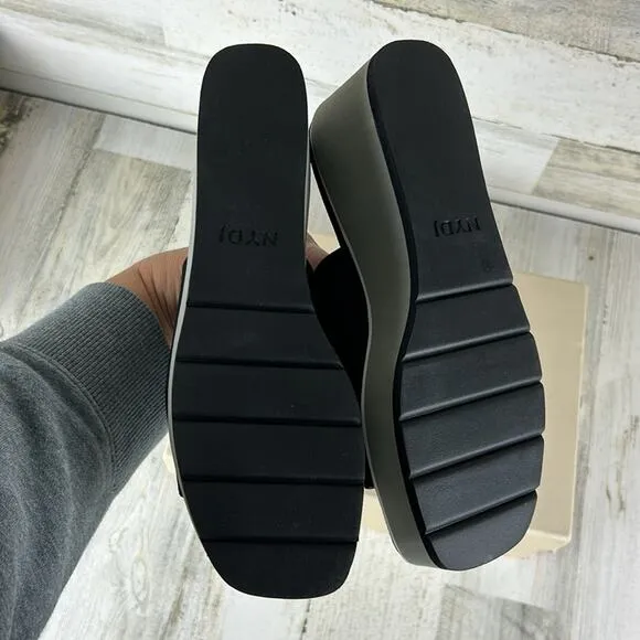 NYDJ womens 8 1/2 Rysa Black Canvas Platform Wedge Sandals with Gray/White Sole