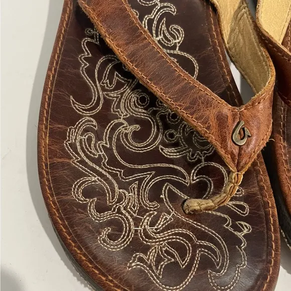 Olukai Paniolo Women's 8 Natural Flip Flop Brown Leather Comfort Sandals EUC