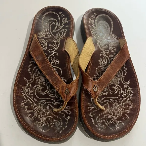 Olukai Paniolo Women's 8 Natural Flip Flop Brown Leather Comfort Sandals EUC