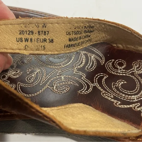 Olukai Paniolo Women's 8 Natural Flip Flop Brown Leather Comfort Sandals EUC