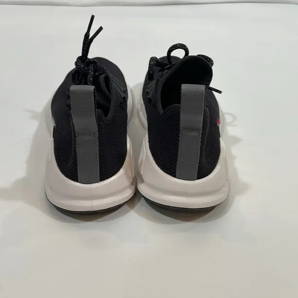 ON Cloud Cloudeasy Sneakers Size 8.5 NWOT Black Knit
