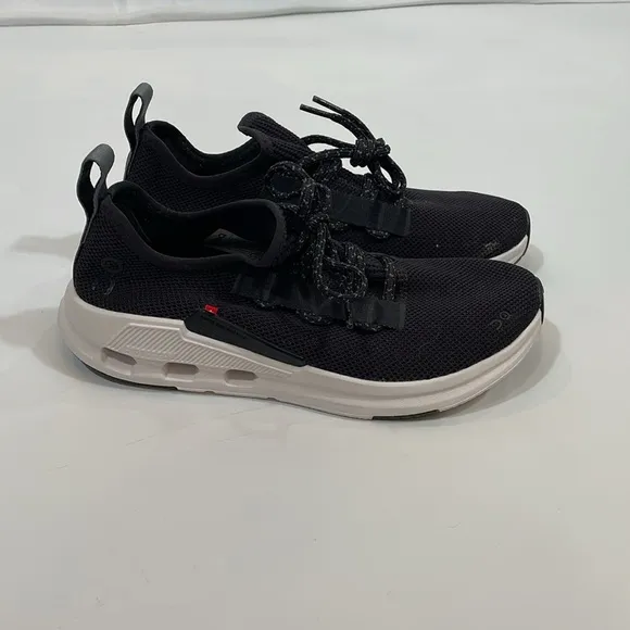 ON Cloud Cloudeasy Sneakers Size 8.5 NWOT Black Knit