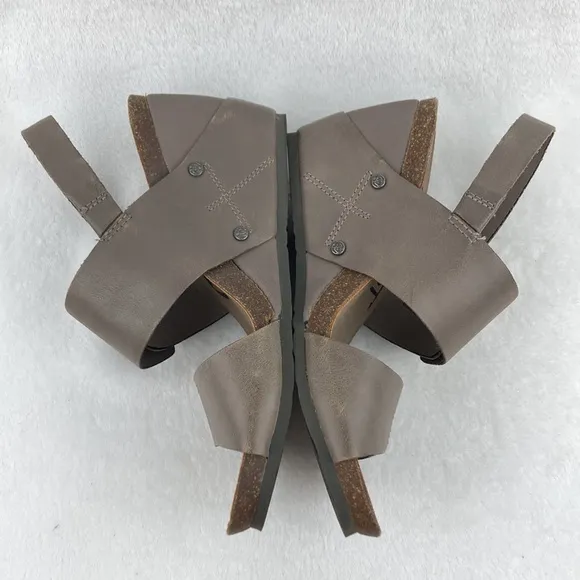 OTBT Women’s Leather Overnight Wedge Sandals sz 8.5