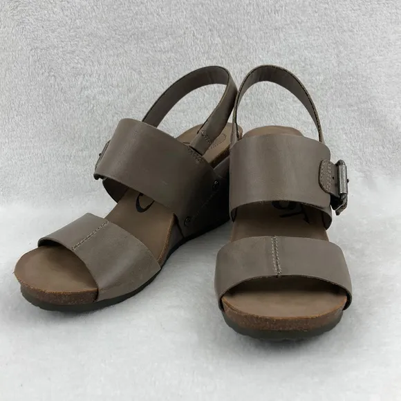 OTBT Women’s Leather Overnight Wedge Sandals sz 8.5